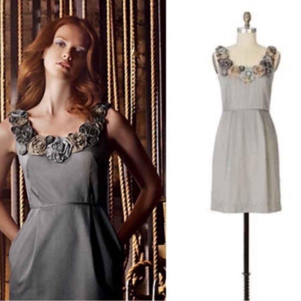 Anthropologie Gray Dress with Floral Neckline and Pockets! Size 8